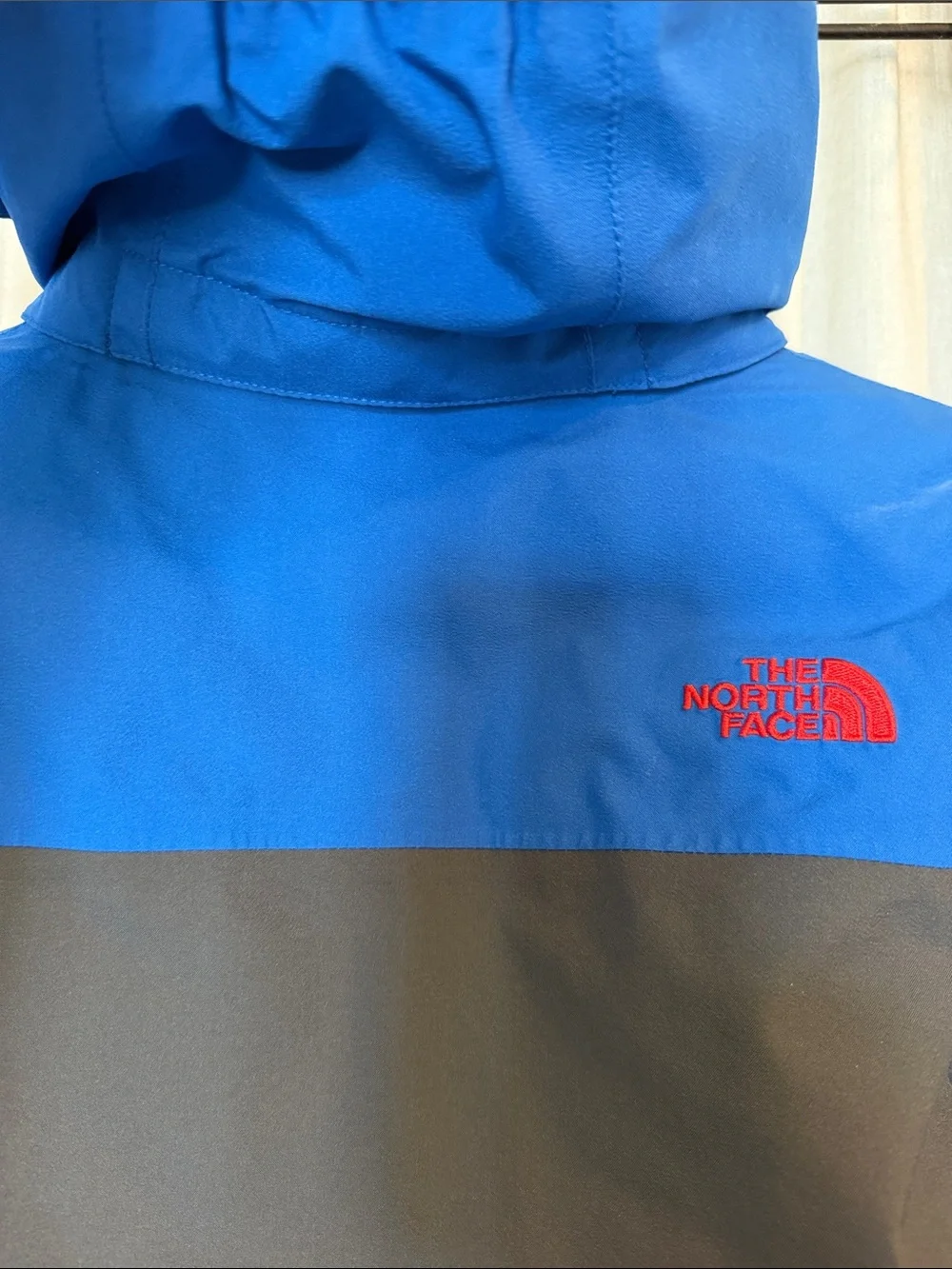 The North Face Blue Gray Hyvent All Weather Winter Jacket